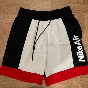 NIKE JOGGER SHORTS